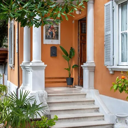 Liberty Alojamento de Acomodação e Pequeno-almoço 2*