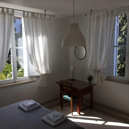 Liberty Nocleg ze śniadaniem 2*